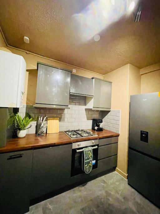 2bd Canarywharf Mile End Private Balcony Free Parking Londra