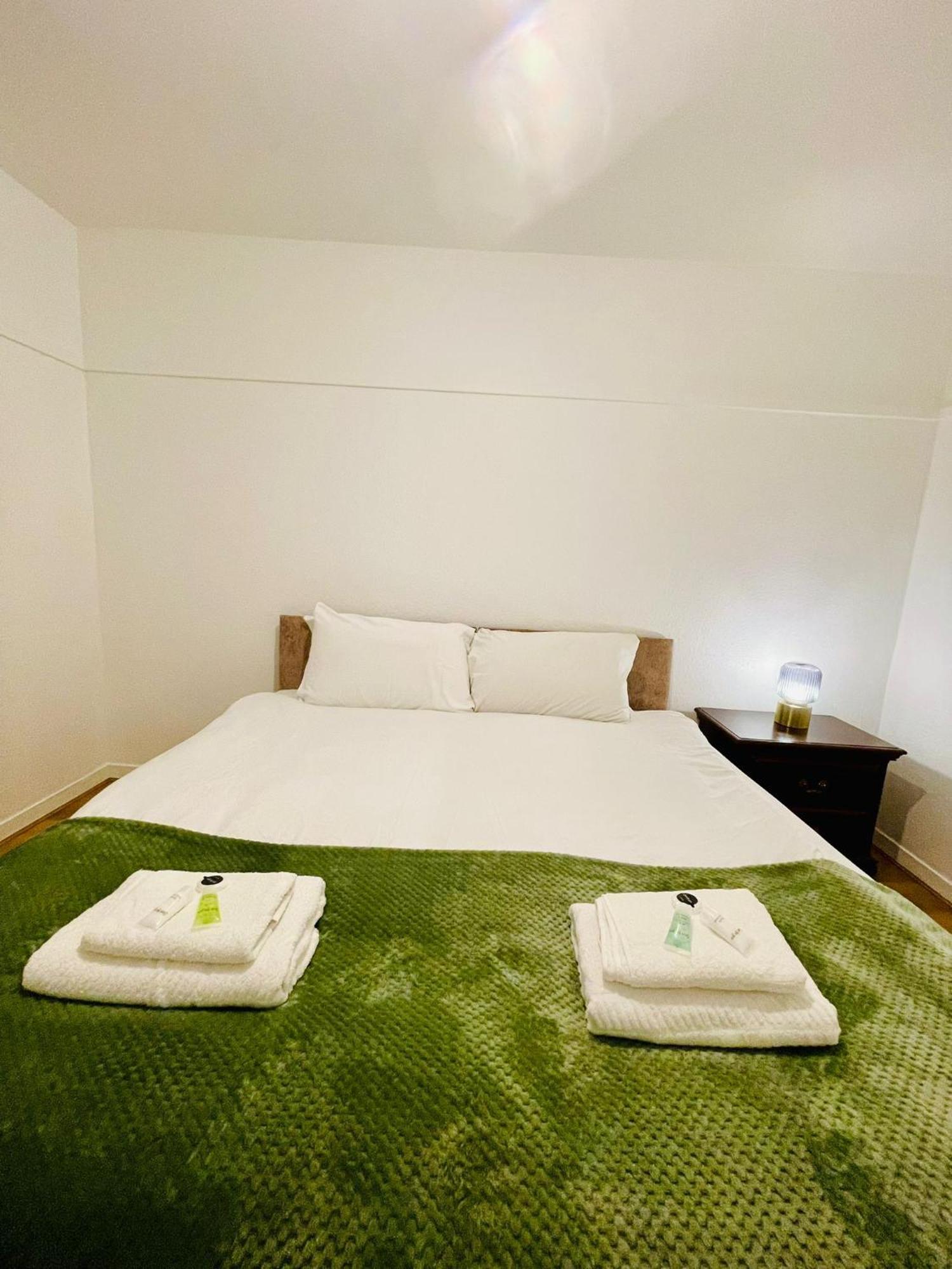 2bd Canarywharf Mile End Private Balcony Free Parking Londra