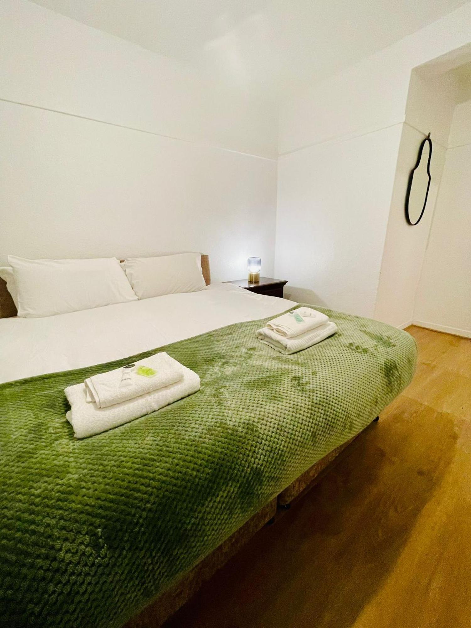 2bd Canarywharf Mile End Private Balcony Free Parking Appartamento Londra