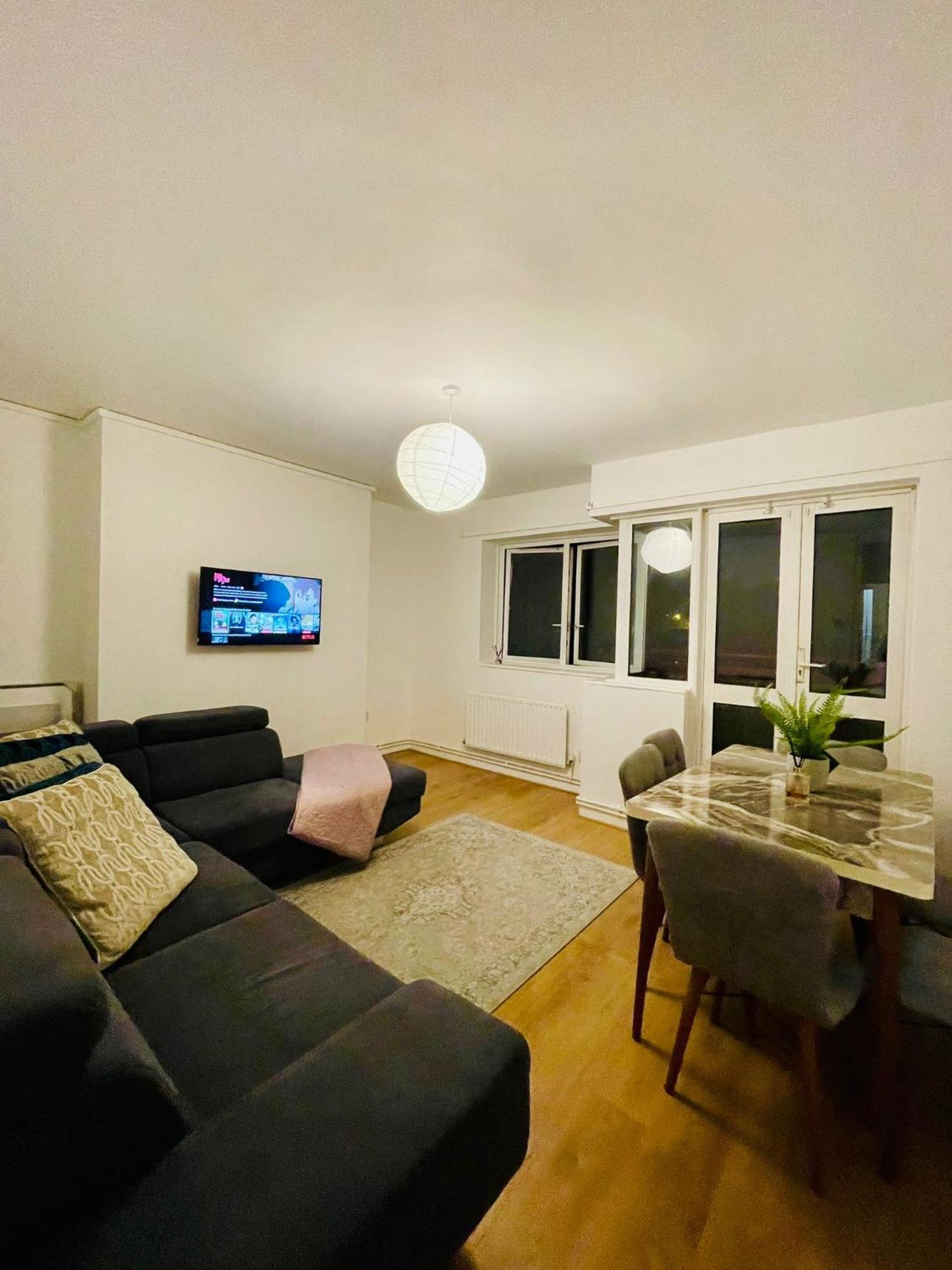 2bd Canarywharf Mile End Private Balcony Free Parking *