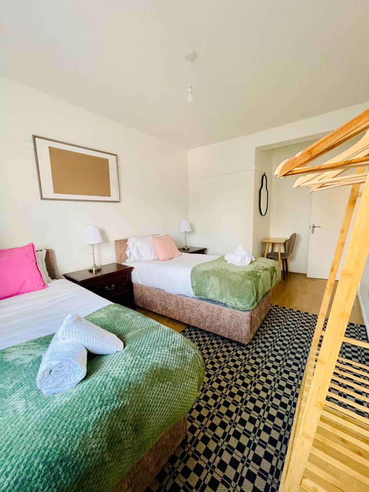 2bd Canarywharf Mile End Private Balcony Free Parking Appartamento Londra